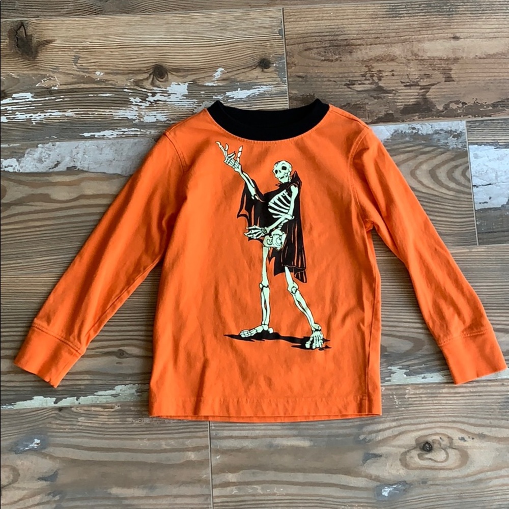 Skeleton vampire tee
